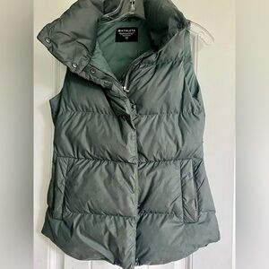 Athleta puffer vest NWOT green women’s XXS XS